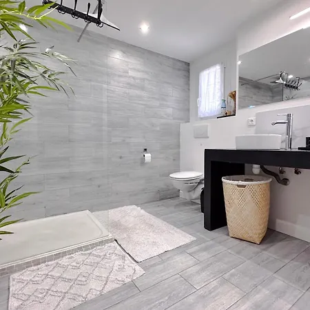 Bellet - Rooftop, Jacuzzi Et Vue Imprenable Sur Et * 尼斯
